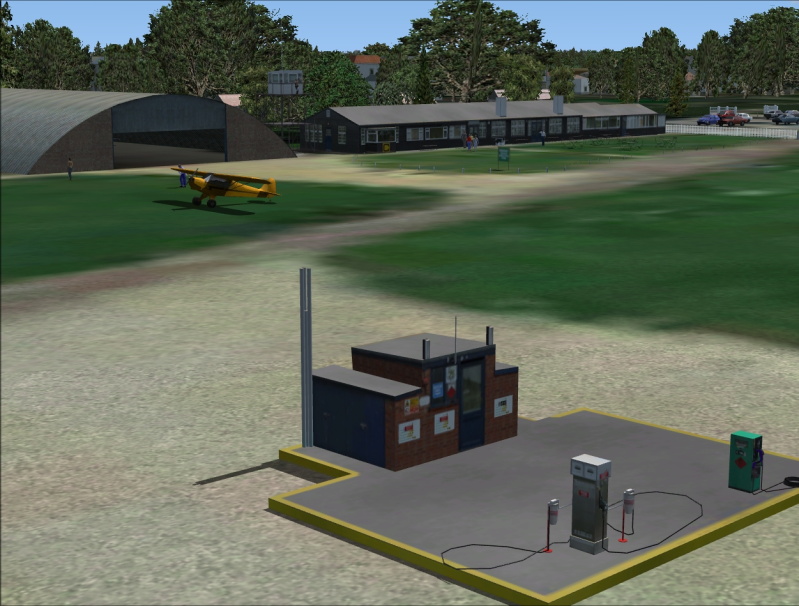 Real Scenery Airfields - White Waltham - screenshot 2