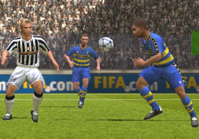 FIFA Soccer 2005 - screenshot 30